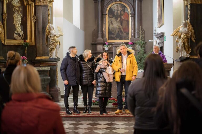 Chrzest swiety w Kosciele Karola Boromeusza na Karczowce w Kielcach 34
