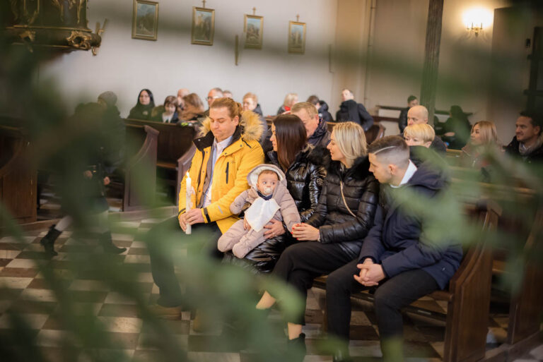 Chrzest swiety w Kosciele Karola Boromeusza na Karczowce w Kielcach 36