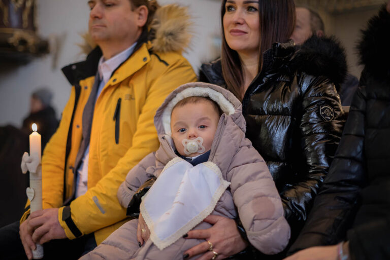 Chrzest swiety w Kosciele Karola Boromeusza na Karczowce w Kielcach 37