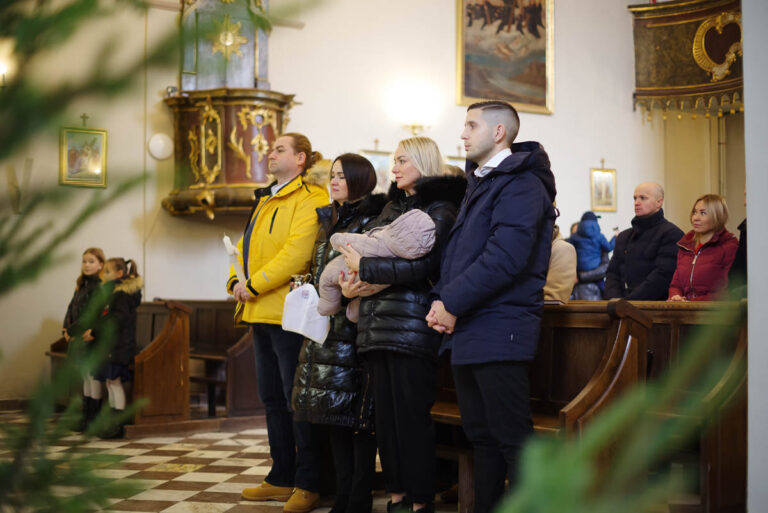 Chrzest swiety w Kosciele Karola Boromeusza na Karczowce w Kielcach 5