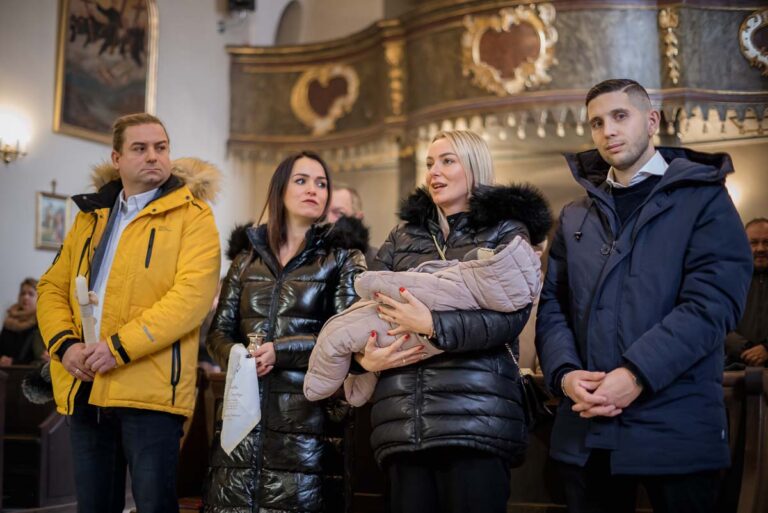 Chrzest swiety w Kosciele Karola Boromeusza na Karczowce w Kielcach 6