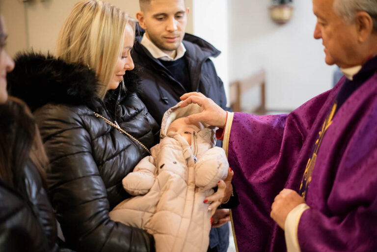 Chrzest swiety w Kosciele Karola Boromeusza na Karczowce w Kielcach 8